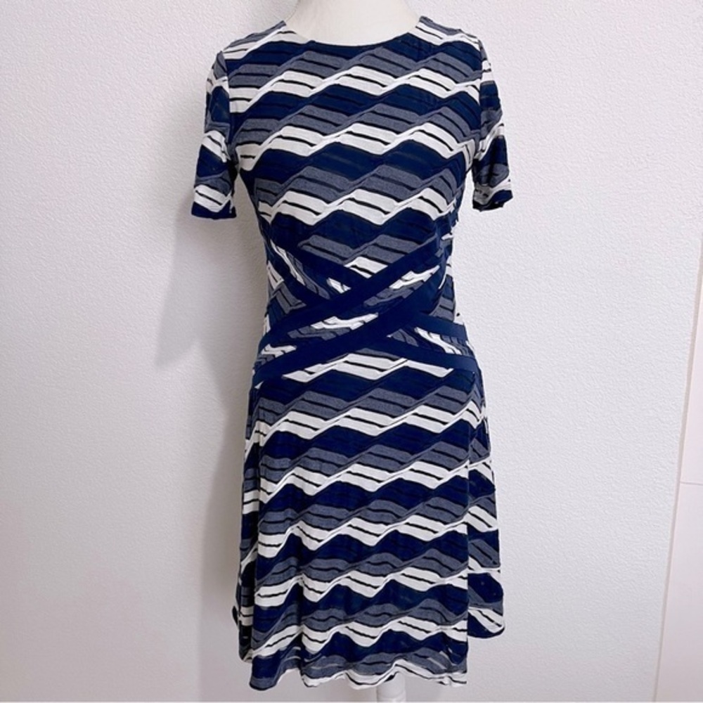 Beige by eci Navy Blue & White Jersey Knit Short Sleeve Fitted Dress 12